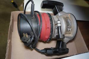 lot 54 image: Craftsman 1-12 HP Router