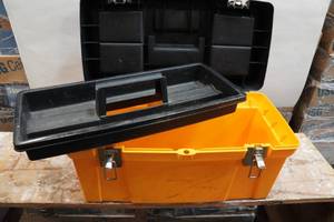 lot 215 image: Tool Box