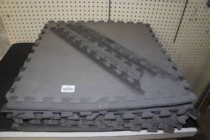 lot 204 image: 12 Foam Floor Squares