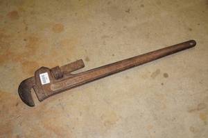 lot 193 image: Ridgid 36 Pipe Wrench