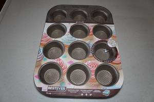 lot 240 image: 5 Goodcook 12-Cup Cupcake Pans