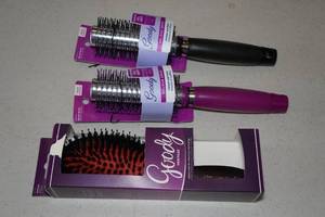 lot 260 image: 3 Goody Hair Brushes