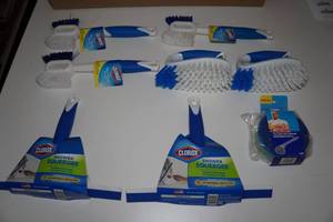 lot 281 image: Clorox Scrubbers and Squeegees