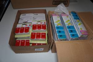 lot 304 image: Detachable Pill Organizers