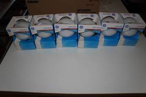 lot 319 image: 6 60W Soft White Decorative Bulbs
