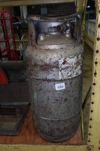 lot 15 image: 30 Lb Propane Tank