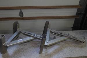 lot 5 image: Stinson Ladder Jacks