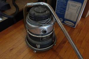 lot 239 image: Silver King Professional Vacuum