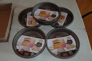 lot 360 image: 5 Goodcook 9 Cake Pans