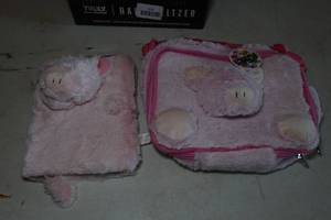 lot 370 image: Plushies Lunch Box and Journal