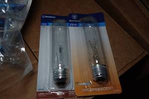 lot 347 image: Assorted Accent Light Bulbs
