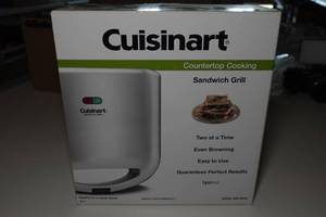 lot 338 image: Cuisinart Countertop Sandwich Grill