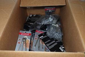lot 336 image: Box of Goodcook Nutcrackers