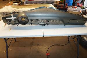 lot 4 image: Complete Dash for 1951 Ford