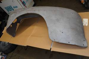 lot 7 image: 1947-48 Ford Left Front Fender