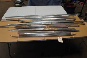 lot 13 image: Assorted Trim for 1940s and 50s Vehicles