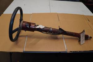 lot 22 image: 1980s Jeep Steering Column