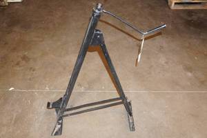 lot 26 image: 1950s Lincoln Crank Jack