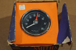 lot 37 image: Smiths Tachometer in Box