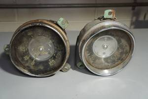 lot 131 image: 1950s Gauges