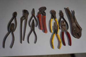 lot 172 image: Assorted Pliers