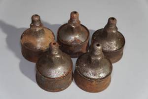 lot 175 image: Grease Cups