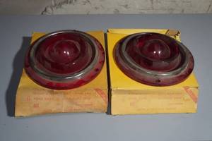 lot 181 image: 1962 Ford Galaxie NORS Tail Light Lenses