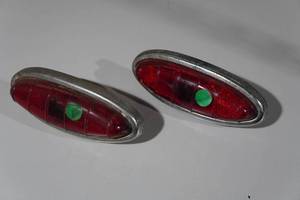 lot 211 image: 1949-50 Ford Tail Light Assemblies