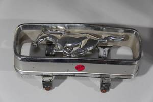 lot 215 image: Ford Mustang Grille Emblem