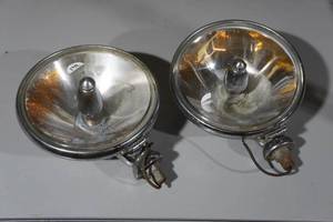 lot 222 image: Pair of Chrome Driving Lights