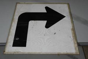 lot 230 image: Vintage Reflective Road Sign - Arrow