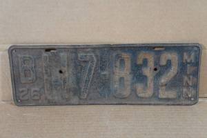 lot 292 image: 1926 Minnesota License Plate