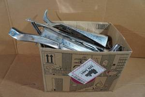 lot 298 image: Assorted 1940s and 50s Automotive Trim