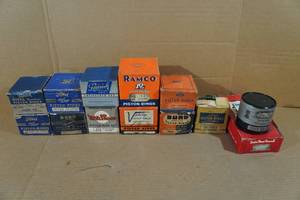 lot 366 image: Piston Rings - NOS and NORS