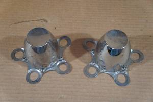 lot 407 image: Chrome Center Caps