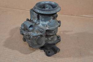 lot 420 image: Ford Flathead 2 Barrel Carburetor
