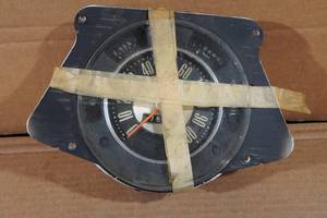 lot 427 image: 1961 Ford Truck Speedometer