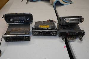 lot 430 image: Ford Factory Radios