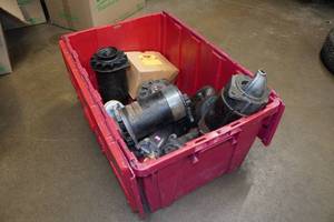 lot 432 image: Starters and Alternators