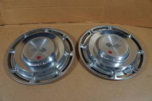 lot 449 image: 1950s Chevrolet Hub Caps