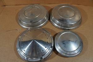 lot 451 image: Assorted Hub Caps