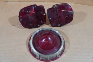 lot 470 image: Ford Taillight Lenses