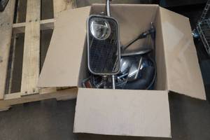lot 513 image: Assorted Side Mirrors