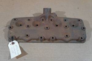 lot 520 image: Cylinder Head - 1937-40 Ford 60HP 52-6050