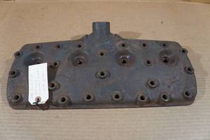 lot 523 image: Cylinder Head - 1942 Ford 239 24 Stud 29A-6049