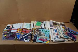 lot 543 image: Automotive Magazines and Club Newsletters
