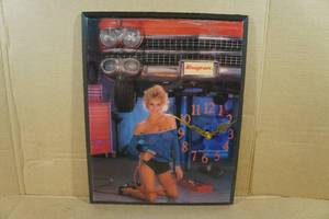 lot 547 image: Vintage Snap-On Girl Wall Clock