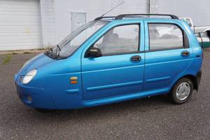 lot 1F image: 2012 Snyder ST600-C Three Wheel Car - Runs and Drives Well