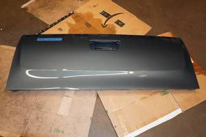 lot 51D image: Tailgate - Painted, Never Installed - 2007-13 Chevy SilveradoGMC Sierra
