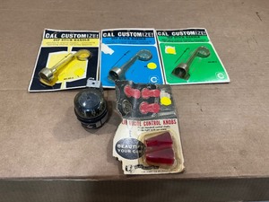 lot 492 image: Vintage Accessories - Cal Custom Dip Stick Handles, Lucite Knobs, Dash Compass